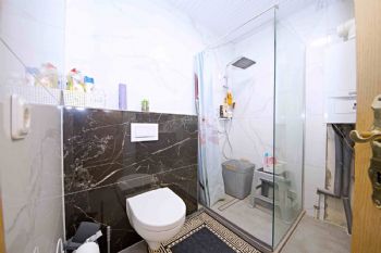  Einliegerwohnung/ Bad 